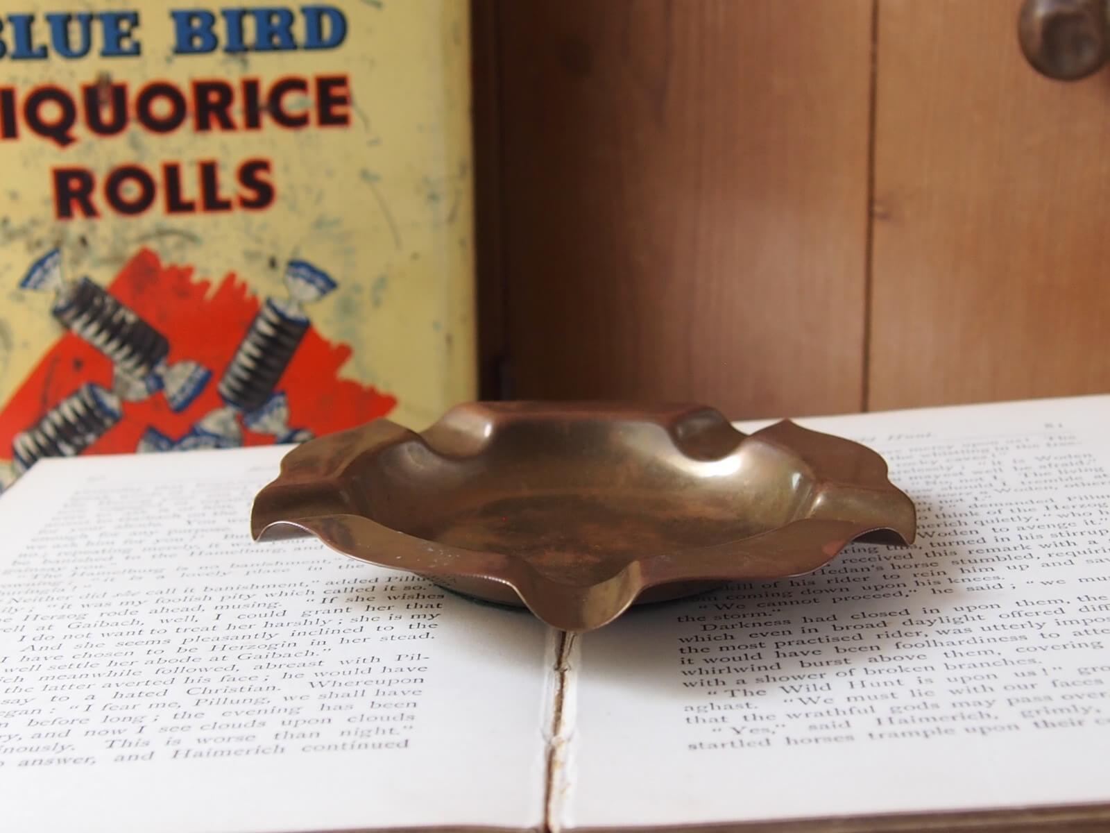 イギリスアンティーク 灰皿 アッシュトレイ 真鍮 | Bonny Bee