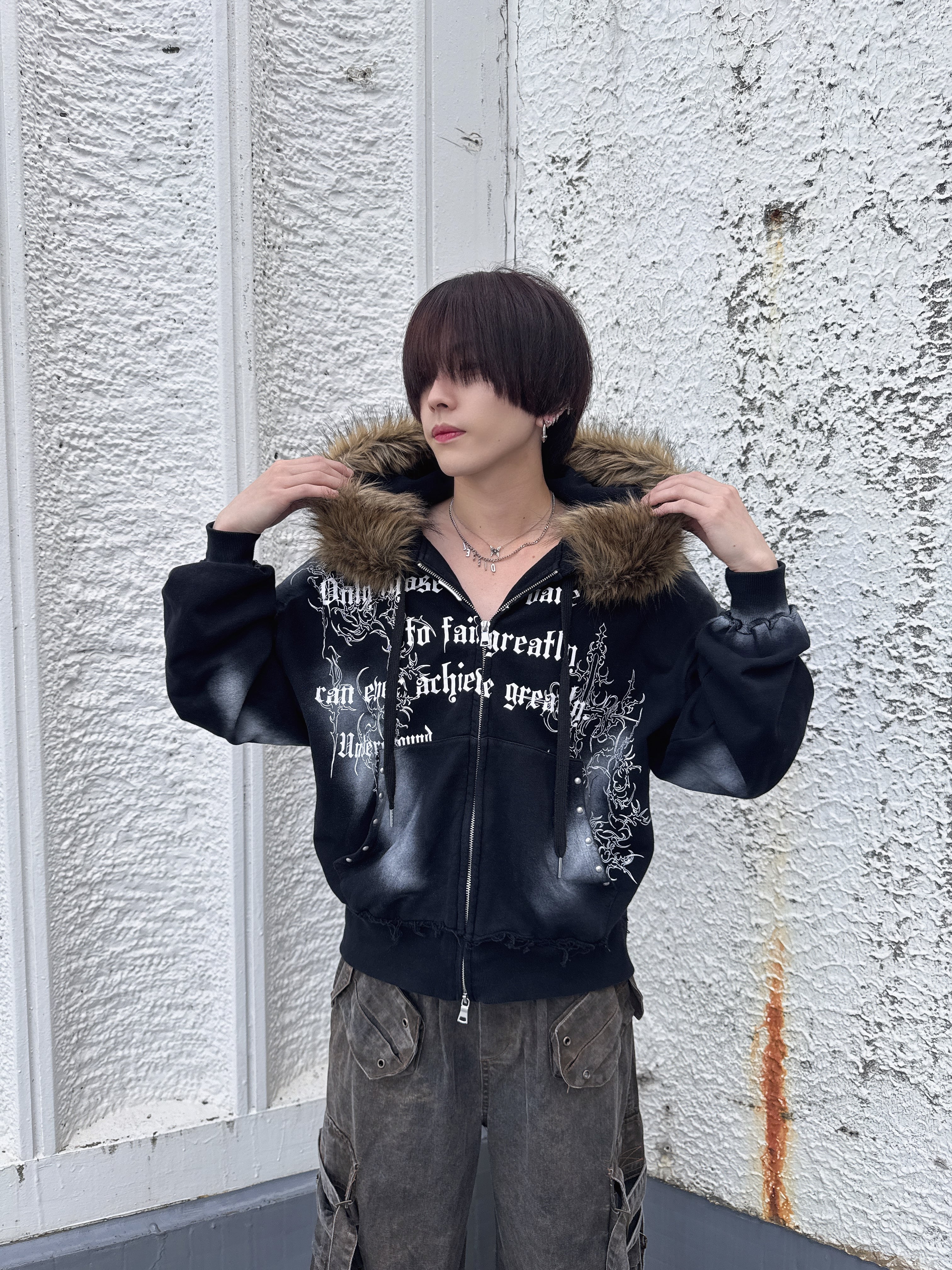 BARCON グラフィックファーZIPパーカー | 韓国系ユニセックスTHICC