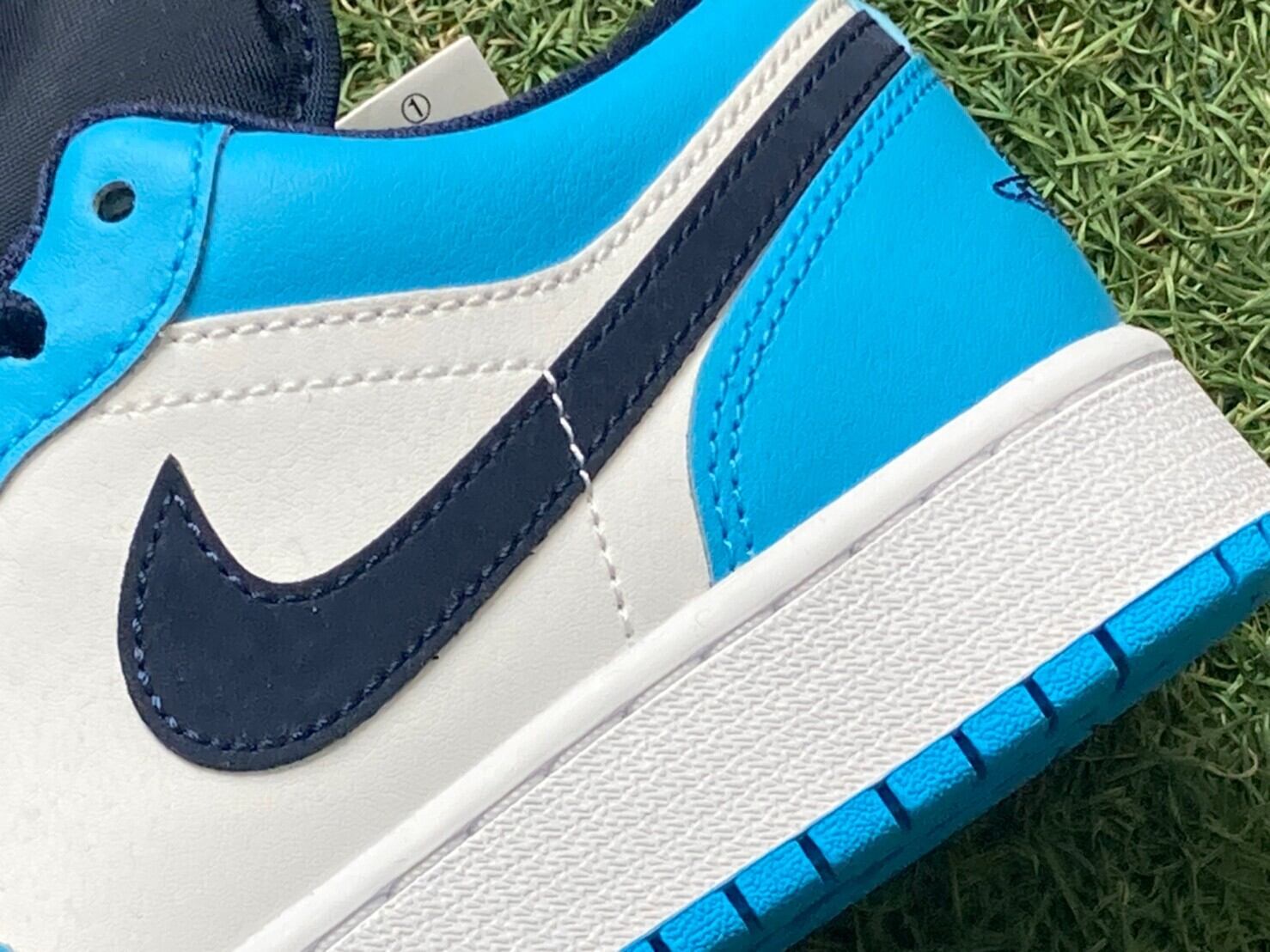 NIKE AIR JORDAN 1 LOW GS POWDER BLUE 553560-144 23.5㎝ 234072 