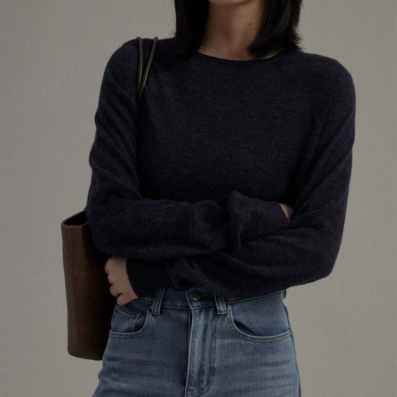 Back open pullover T0340