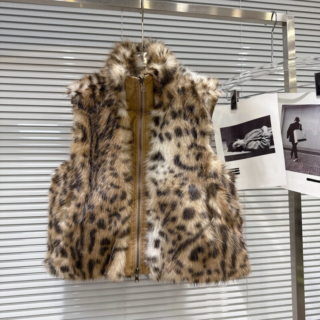 Leopard fur zip vest　M4701