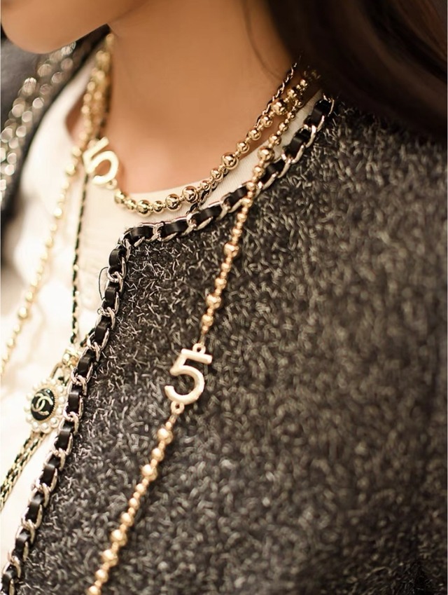 ロングネックレス