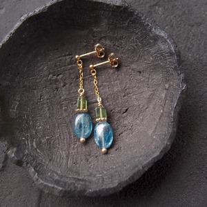 【K14gf】Green Tourmaline × Kyanite Earrings／グリーントルマリン×カイヤナイト ピアス