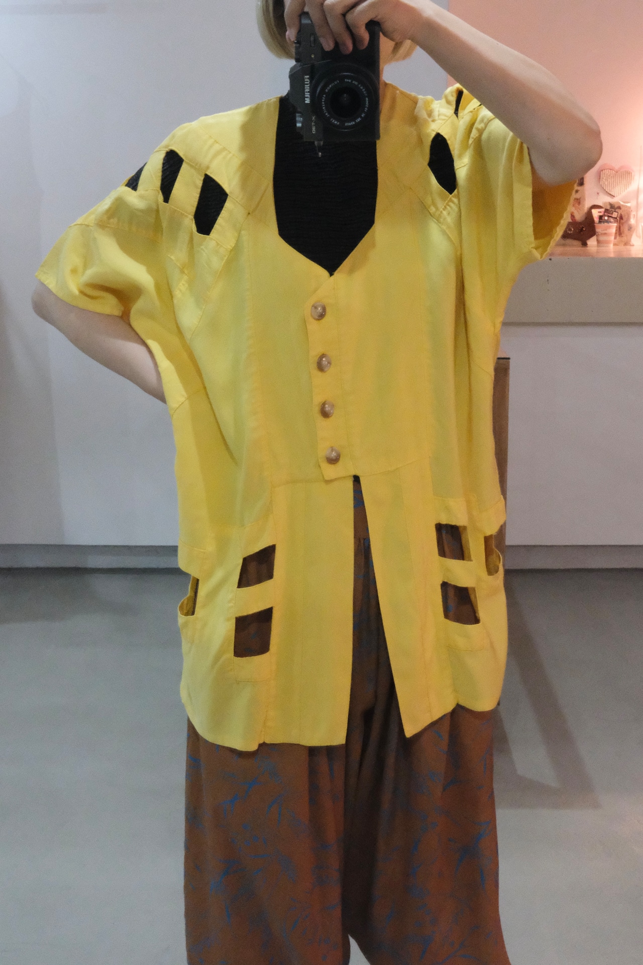 Cut-out yellow tunic Blouse