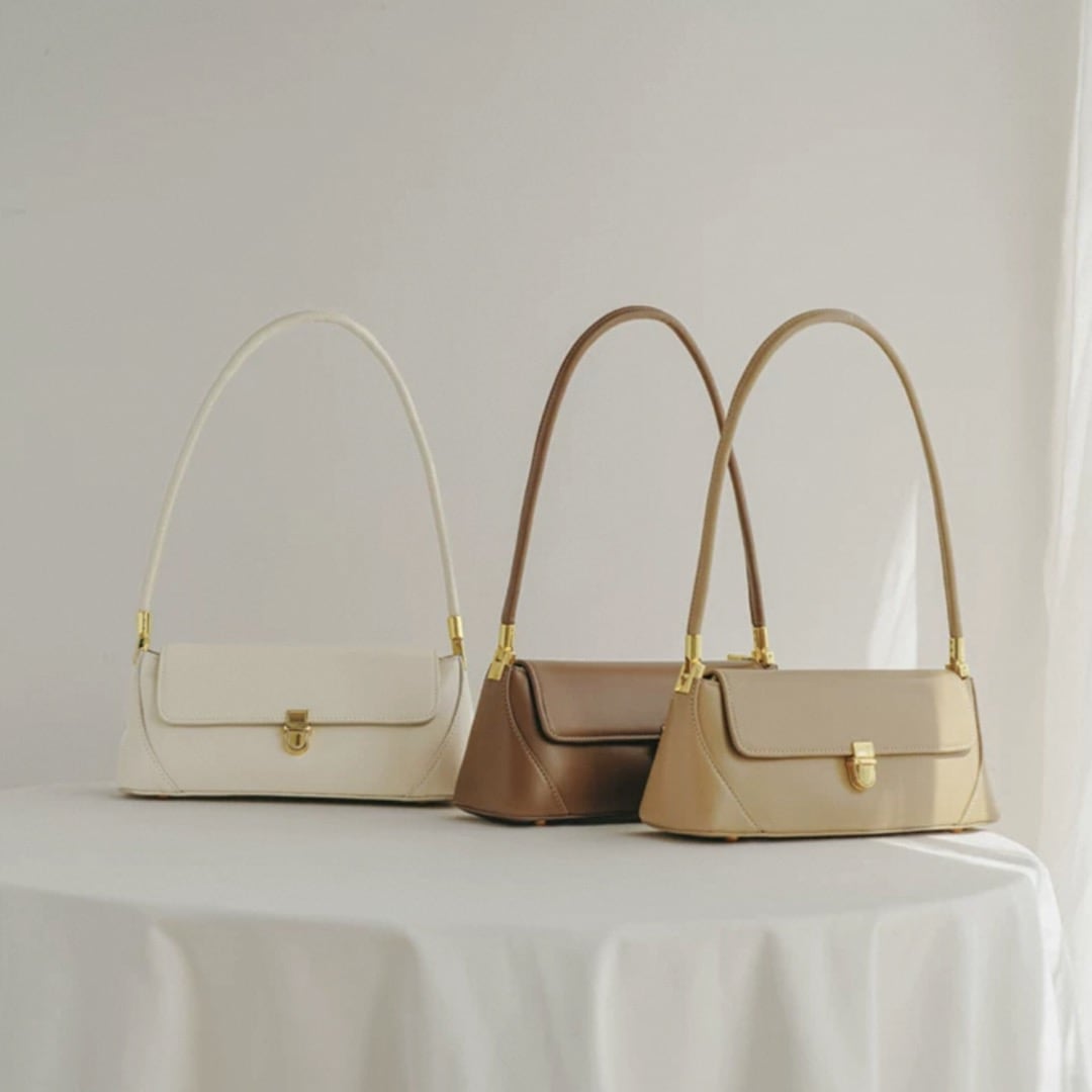 Elegant flap Baguette bag 00084