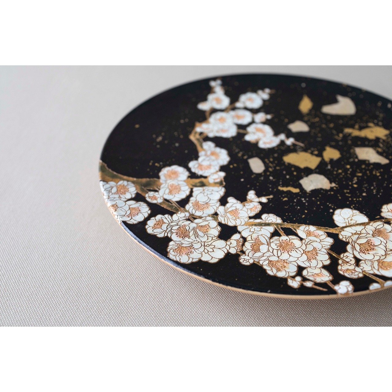 【飾り皿】白梅 Ornamental plate for wall hanging