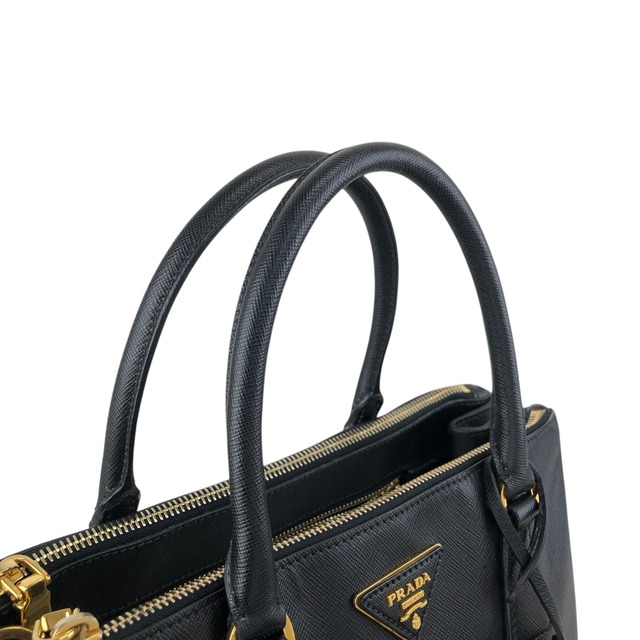 PRADA プラダ ショルダーバッグ ブラック トライアングルロゴ レザー 2WAY vintage ヴィンテージ オールド 2yvtdu