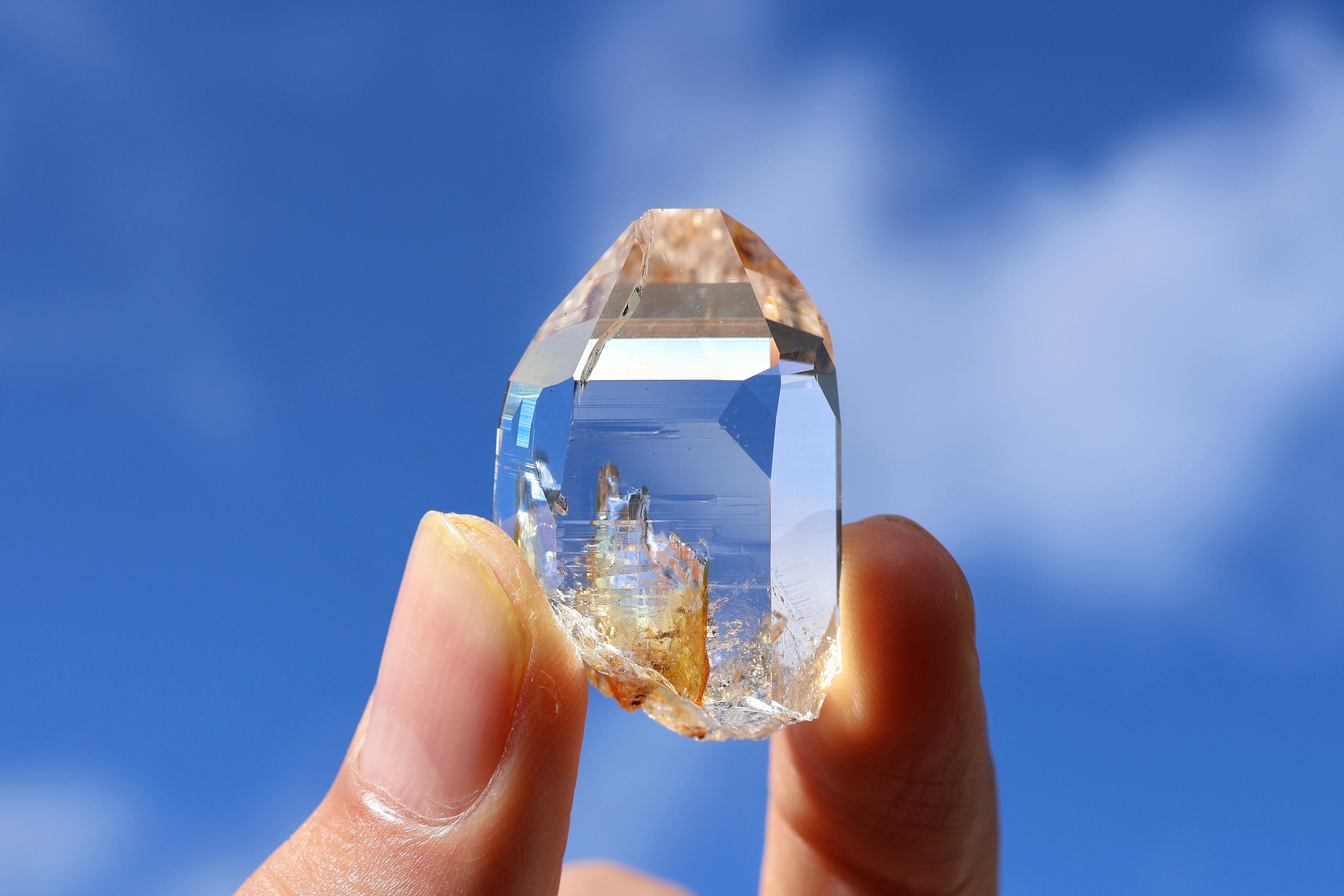 ヒマラヤ水晶 ガネーシュヒマール産 | 石垣島の夜光貝アクセサリーと