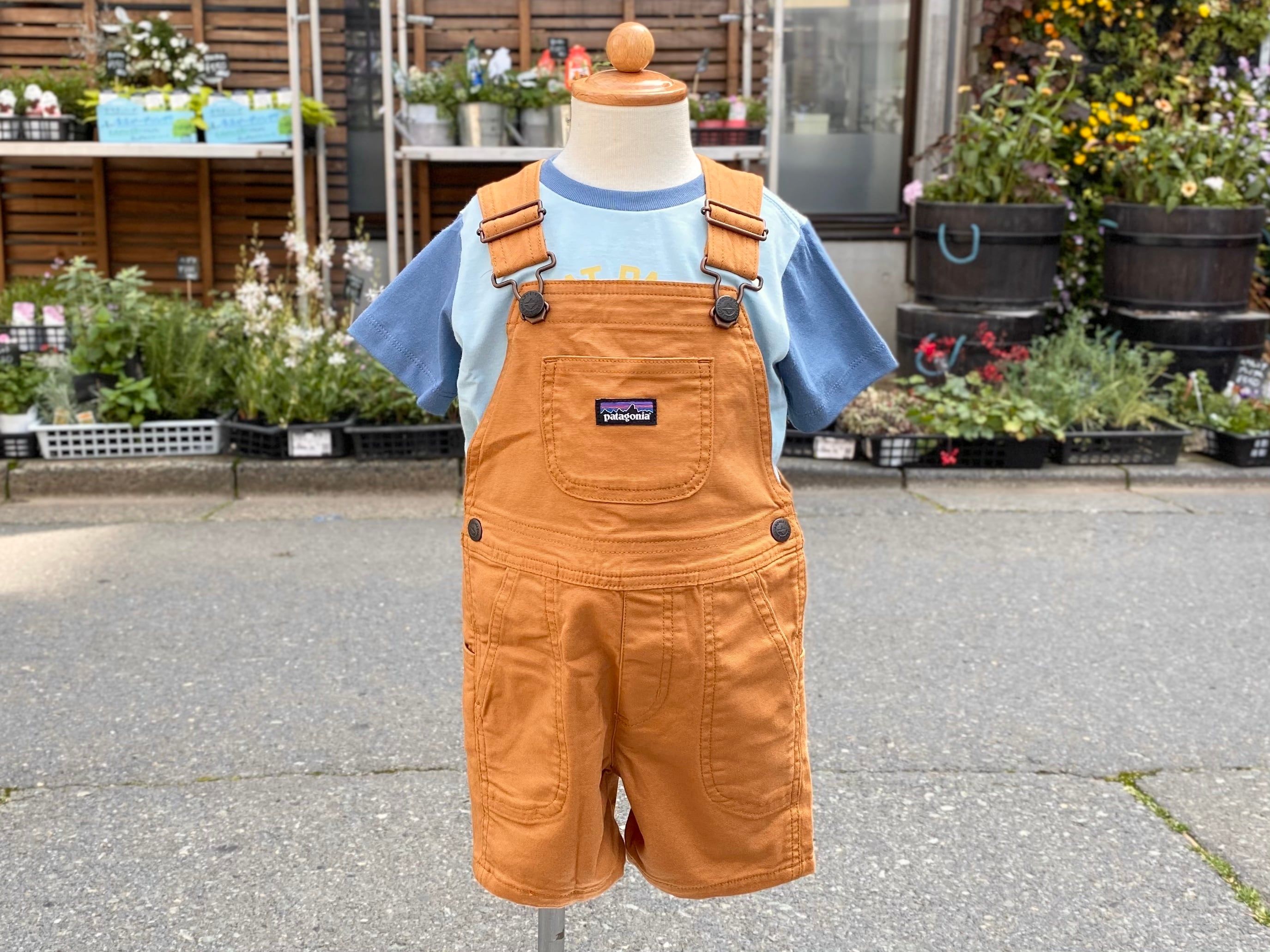 Patagonia / Baby Stand Up Shortalls | Little Wings Patagonia / Baby Stand Up Shortalls | Little Wings