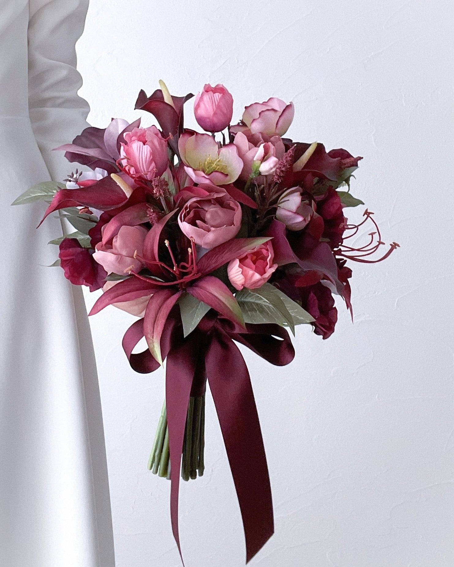 チューリップとアマリリスの大人色ブーケ | ウェディングブーケ専門店