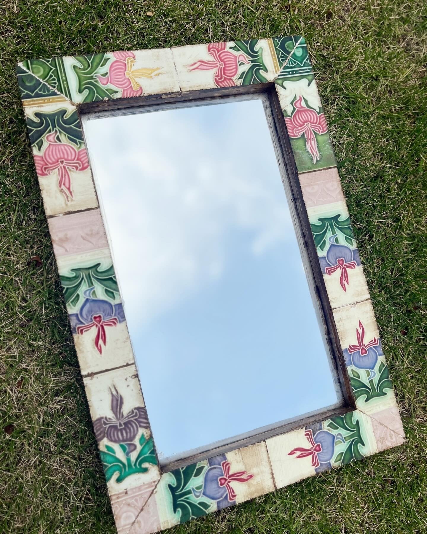 アンティーク　マジョリカタイルミラー　壁掛け鏡　アンティークミラー　レトロ c5880d3de167e566366fd8bd622bd6