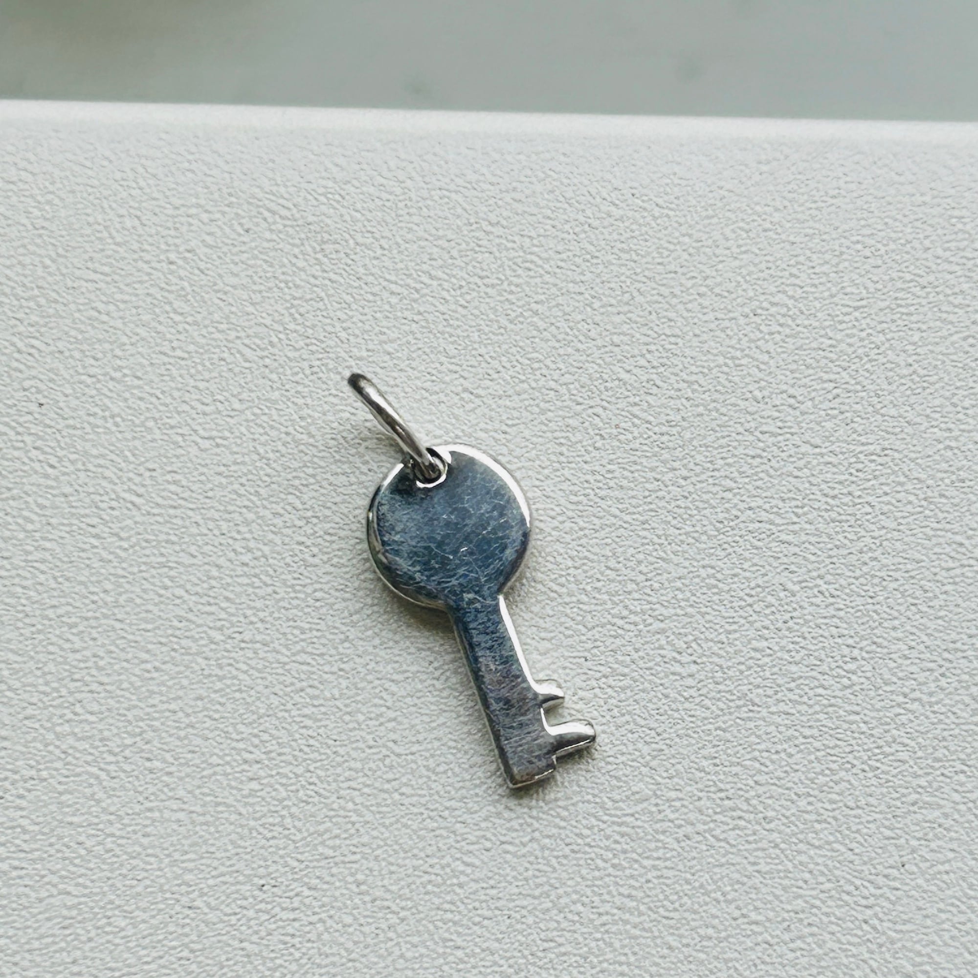 Old Stock フランスシルバー925 ミニKeyチャーム | Milo Antiques