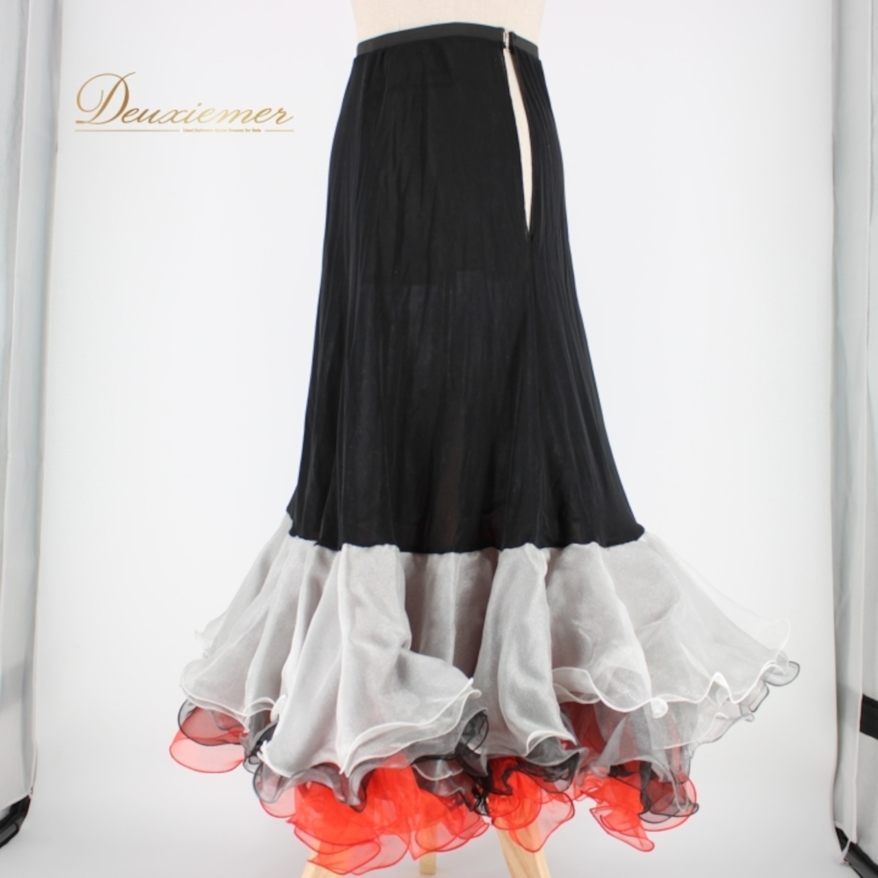 社交ダンス 衣装 スタンダード スカート パニエ ペチコート ICHIOKU イチオク 赤 白 黒 ブラック系 レッド系 ホワイト系 差し色 派手 ウエストゴム 伸縮性 ポリエステル ポリウレタン おしゃれ スリム 着やすい カジュアル 舞踏会 ダンスウェア フィット感 動きやすい パーティー ステージ衣装 レディース シルエット 鮮やか 個性的