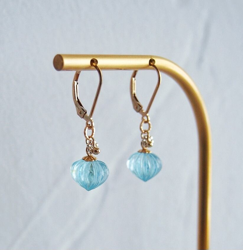 ブルートパーズ ドロップカービングピアス