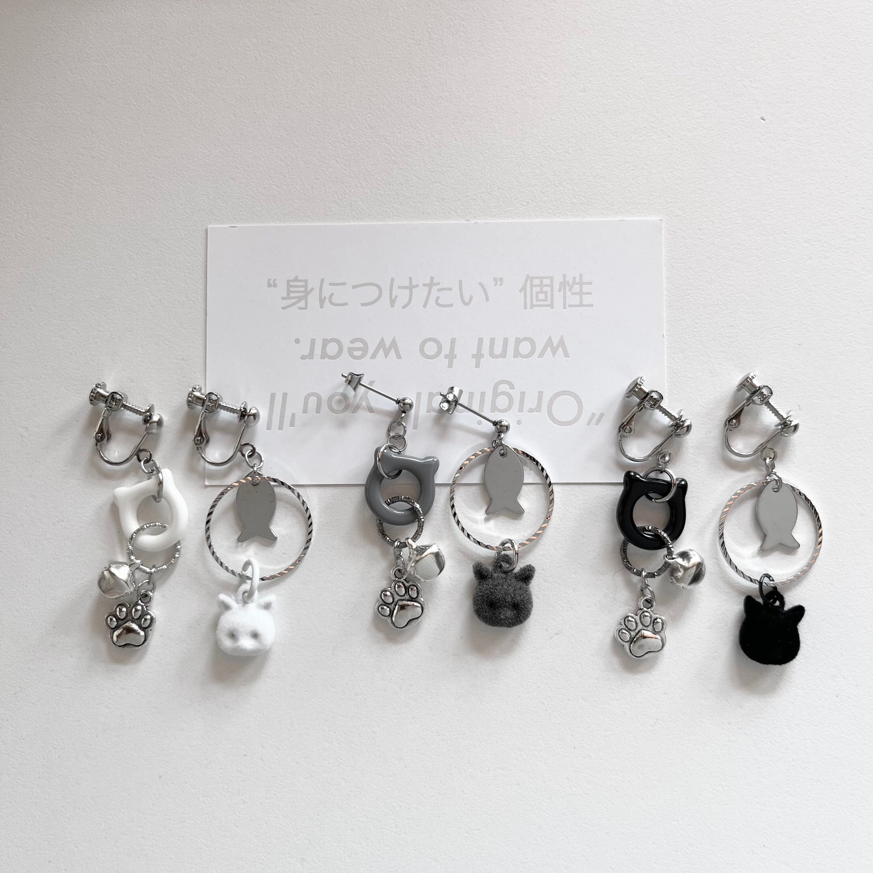 ✔stcat風 大振り　グレー系マーブル♡ピアス　　　　　　イヤリング ーBlack or White or GrayーCat motif .鈴ピアス/イヤリング | h a z e