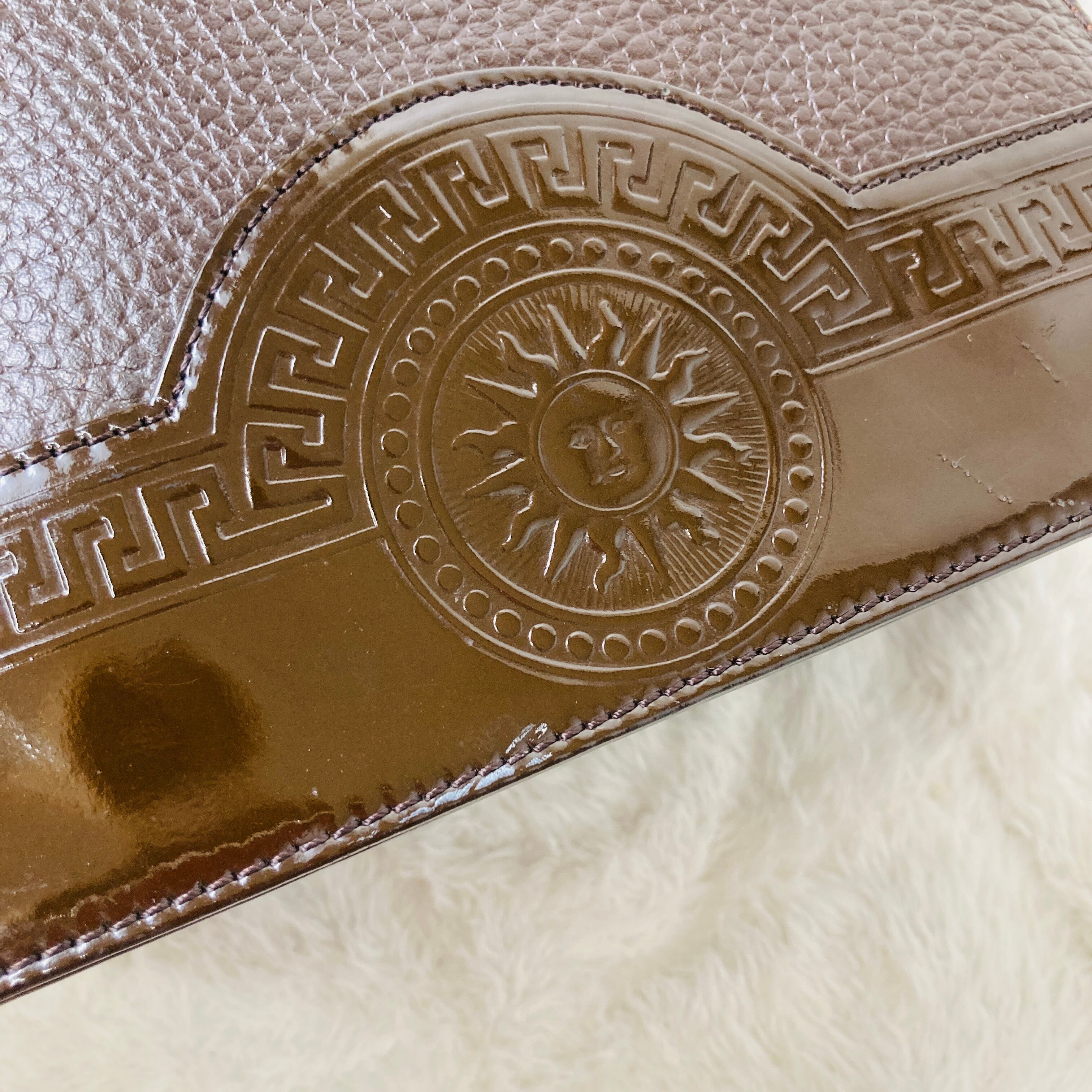 Used】GIANNI VERSACE 太陽 レザー エナメル ハンドバッグ | Pay ID Used】GIANNI VERSACE 太陽 レザー エナメル ハンドバッグ | Pay ID