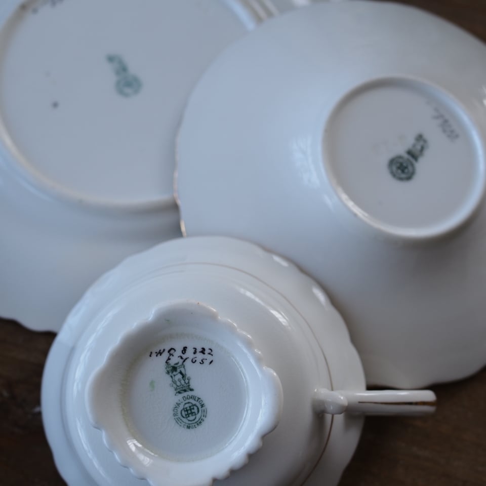 英国ロイヤルドルトン グリーン＆ローズガーランドトリオ エドワー