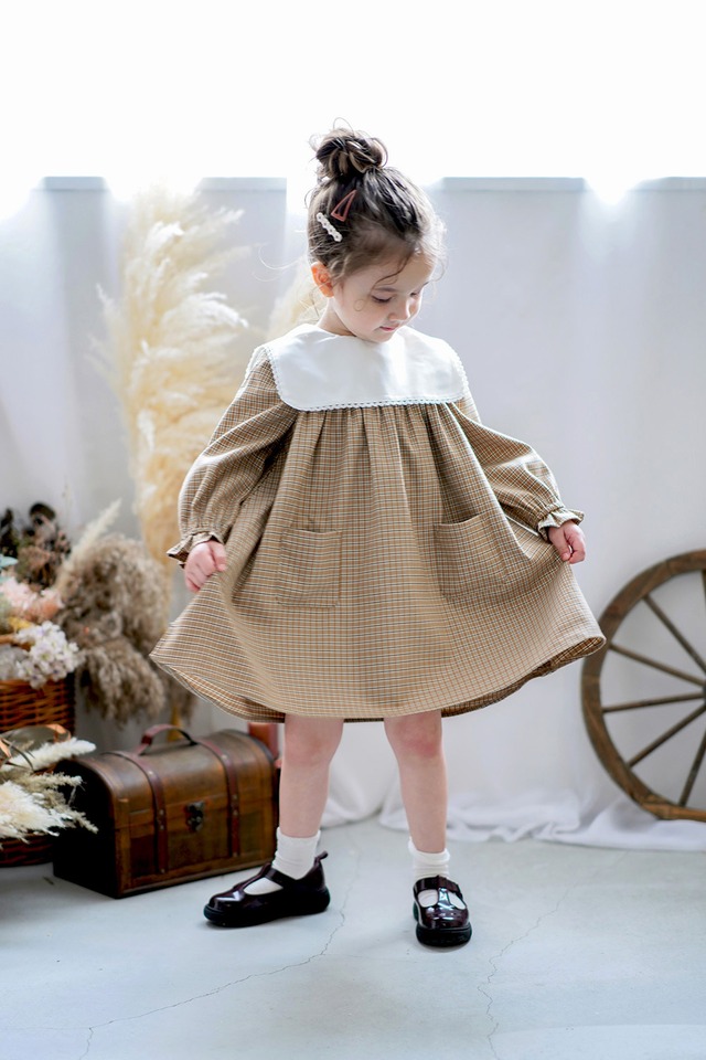 ビブカラーチェックワンピース<Beige check>