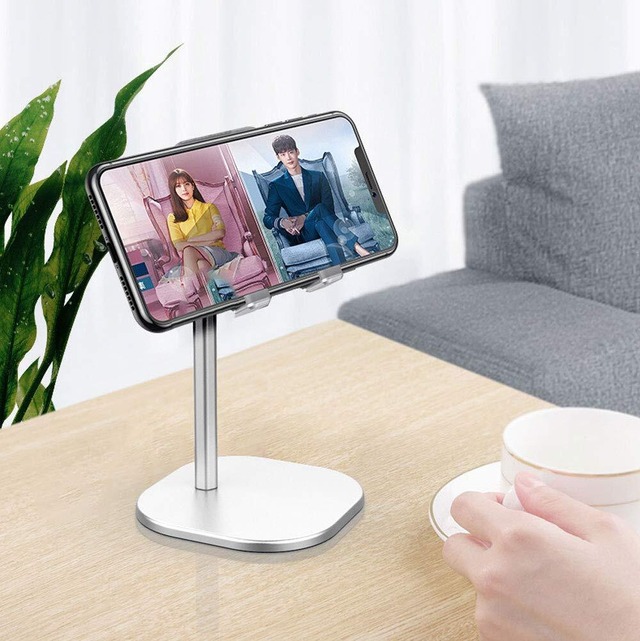 車載 ホルダー スマホ タブレット クリップ しっかり固定 携帯 スタンド サンバイザー 後部座席取付場所はサンバイザー・後部座席など自由自在 車載 スタンド(4.0-11インチタブレット＆スマホ用)