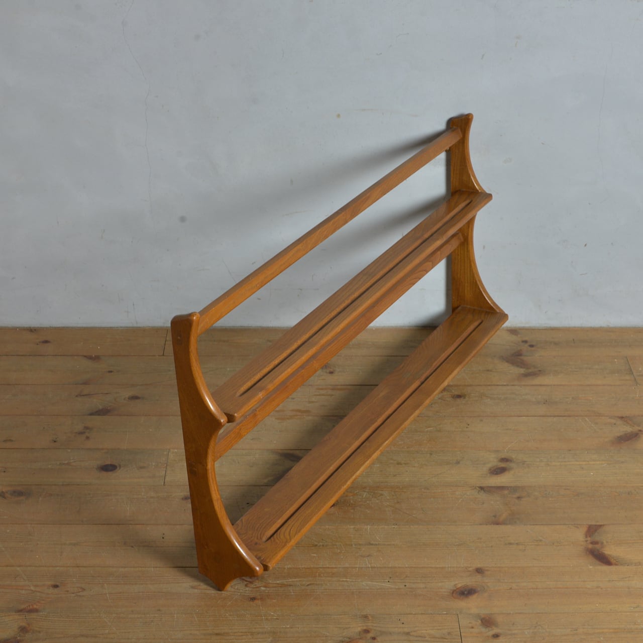 Ercol Hanging Plate Rack / アーコール ハンギング  プレートラック〈ウォールシェルフ・ウォールラック・棚・飾り棚・アンティーク・ヴィンテージ〉110645 | SHABBY'S MARKETPLACE　 アンティーク・ヴィンテージ 家具や雑貨のお店 powered by