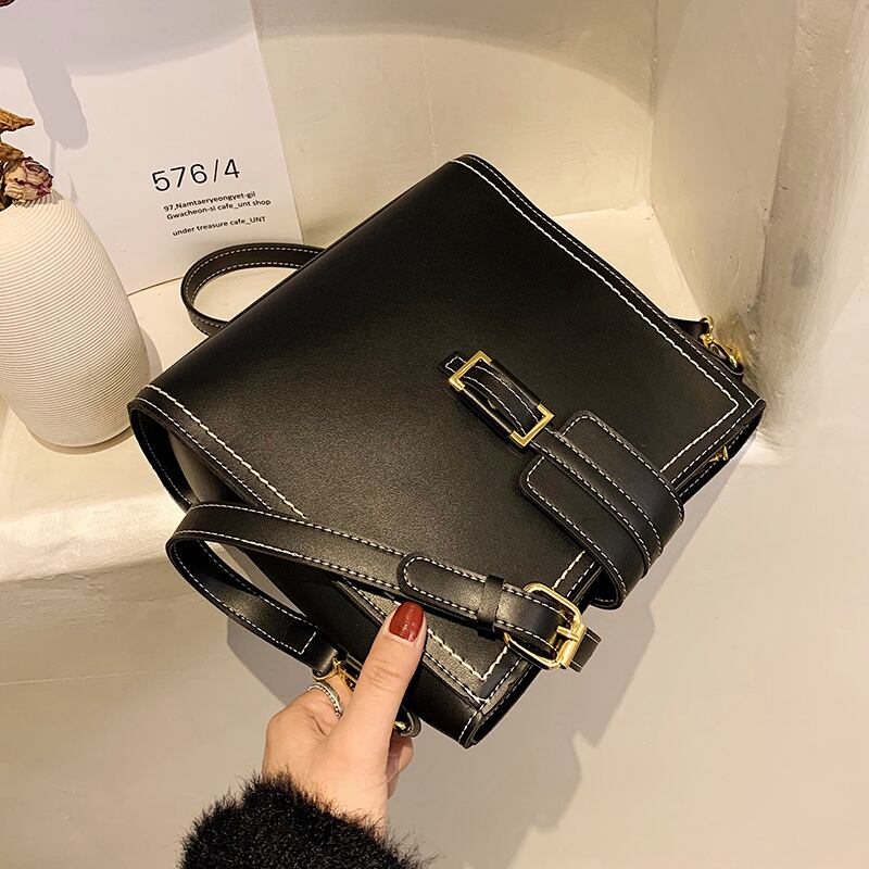 スタンダードオータムウィンターレッド レトロ 秋物 冬物 メッセンジャーバッグ 手作りハンドバック49717054161