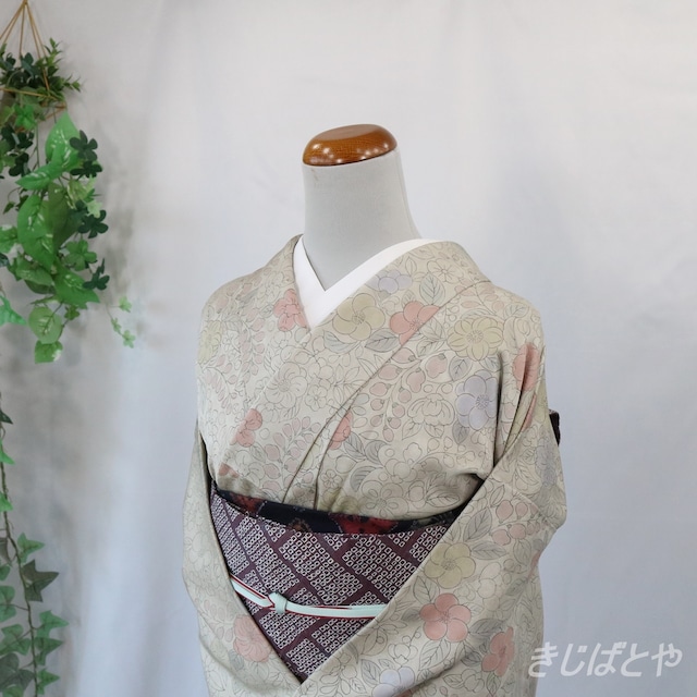 【A様ご予約品】正絹綸子　今鶴羽に刺繍の付け下げ　袷