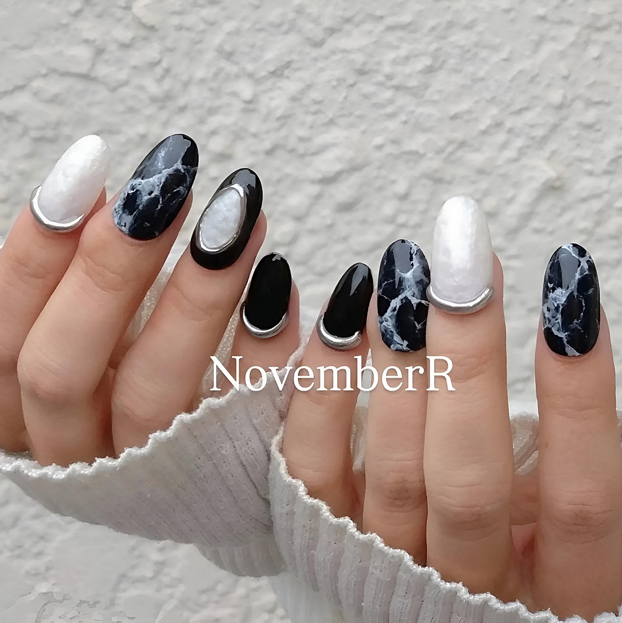 LA857☆シンプル黒大理石ネイルチップ | NovemberR 〰️ネイルチップ