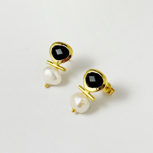 Gold Coating オニキス and  パール スタッド ピアス