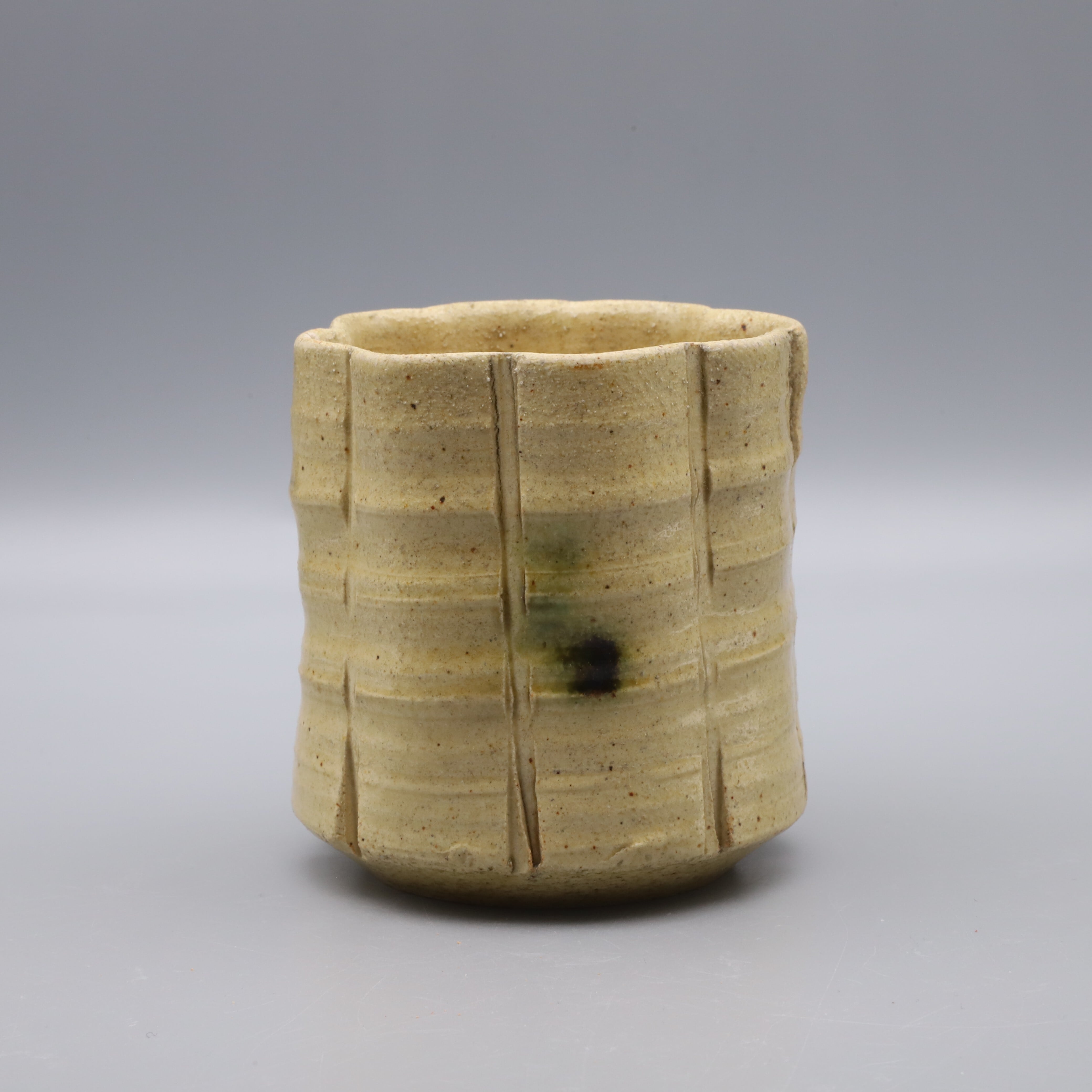 山田 正和 志野湯呑 Masakazu Yamada, Shino yunomi (teacup） | 茶碗