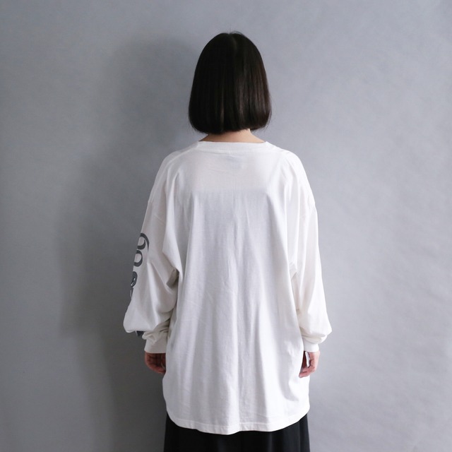 front and sleeve print l/s big long tee