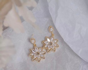 チャームワンピアス