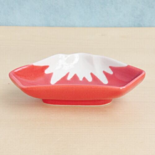 有田焼 豆皿 赤冠幸富士山型 8-045 | MARUFUKU utsuwanohana