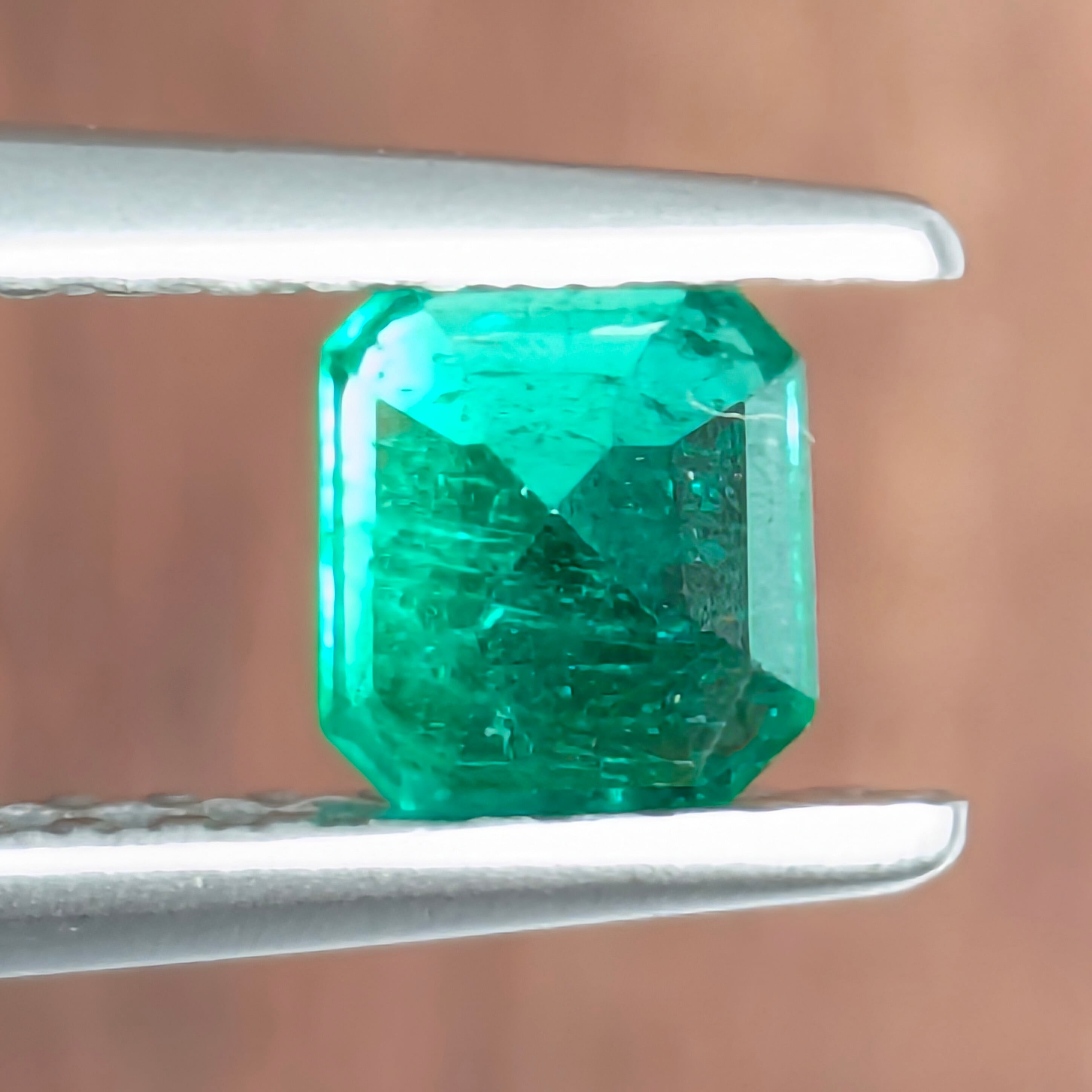 エメラルドルース コロンビア産【0.40ct】 PRO208894 | Gem's Subculture エメラルドルース コロンビア産【0.40ct】 PRO208894 | Gem's Subculture