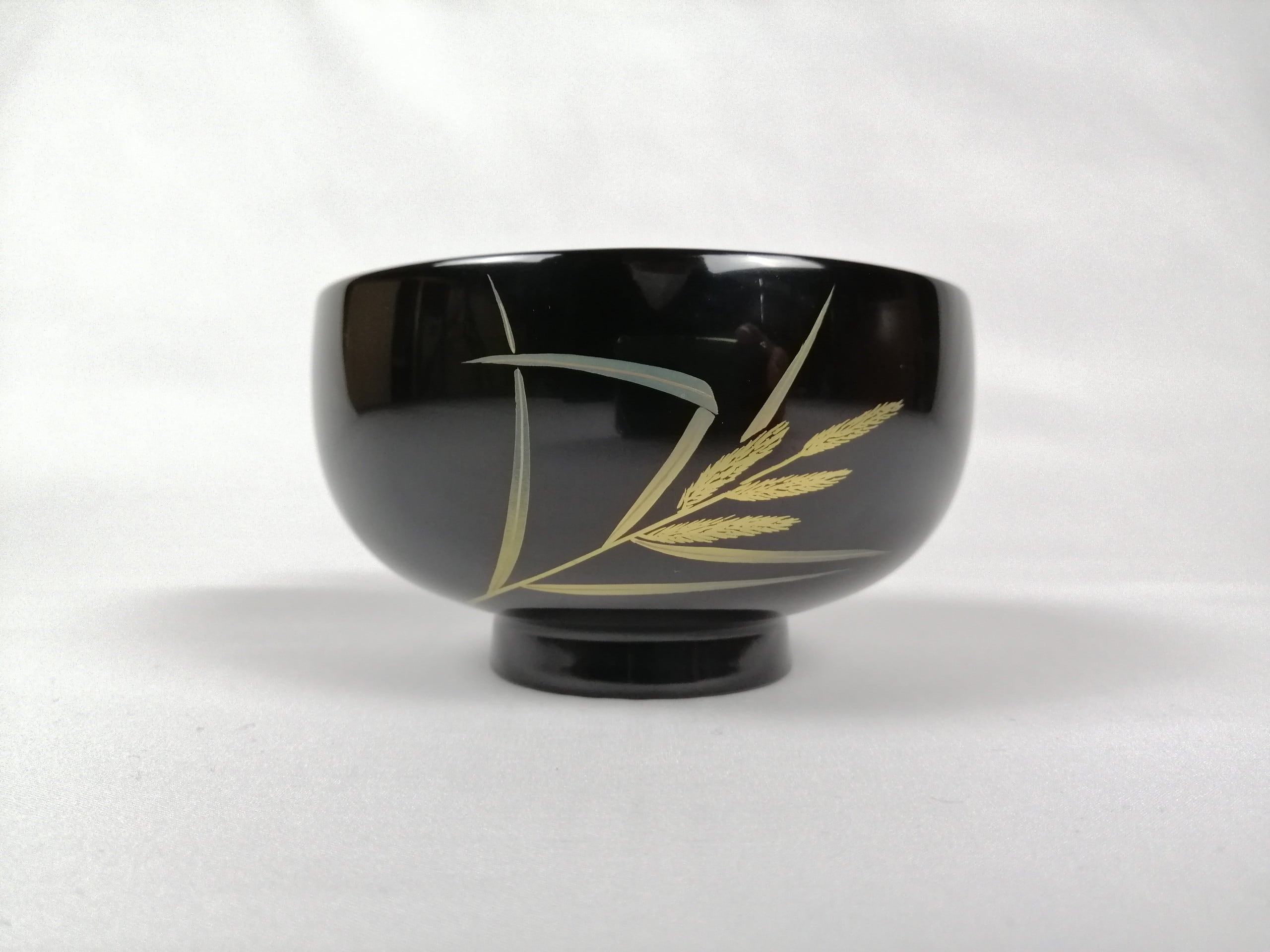 陶祥窯 お茶碗 2客 平茶碗 色絵梅散らし 波佐見焼 平茶碗」の人気商品