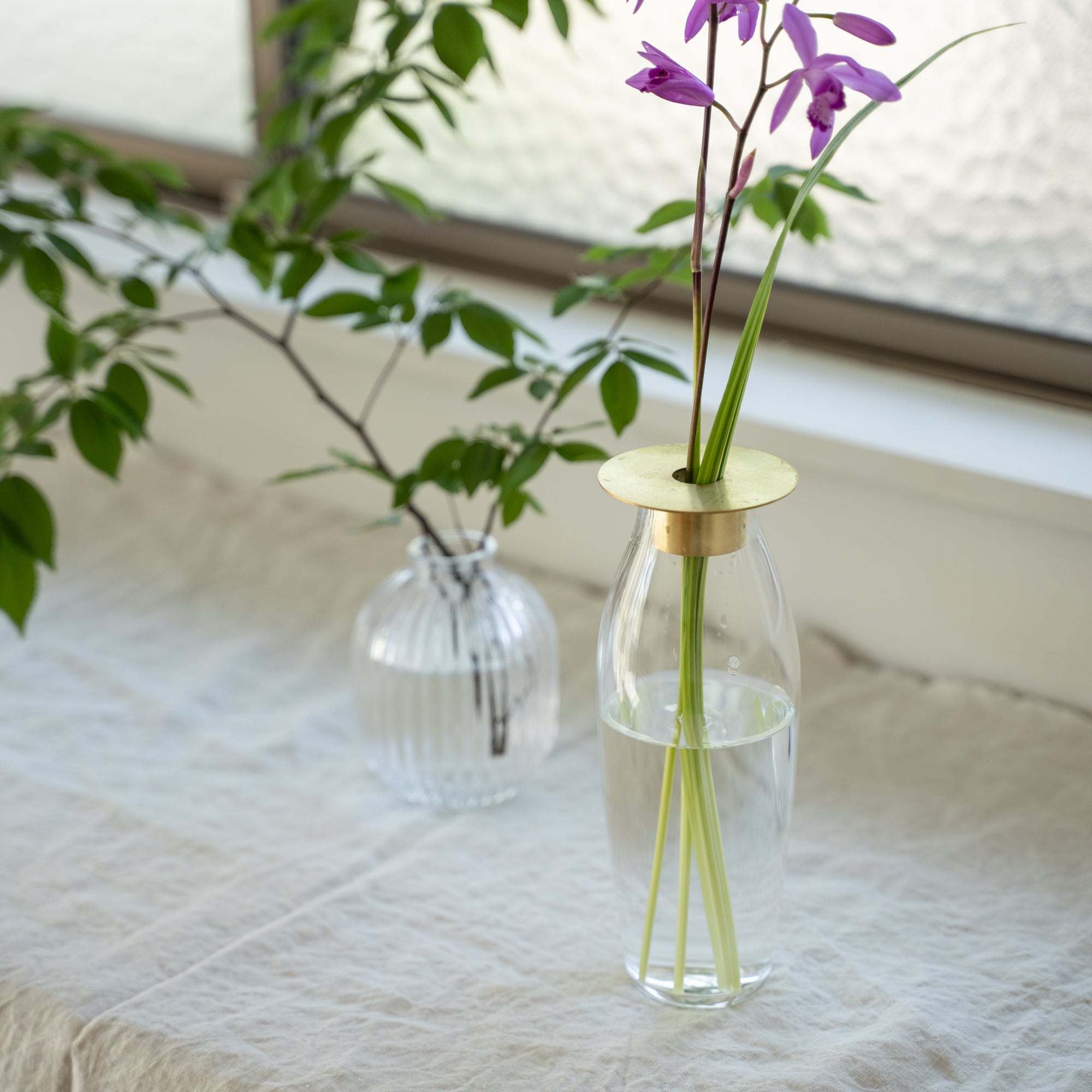 フラワーベース ＜フロー＞ flower vase <flow> / glass and