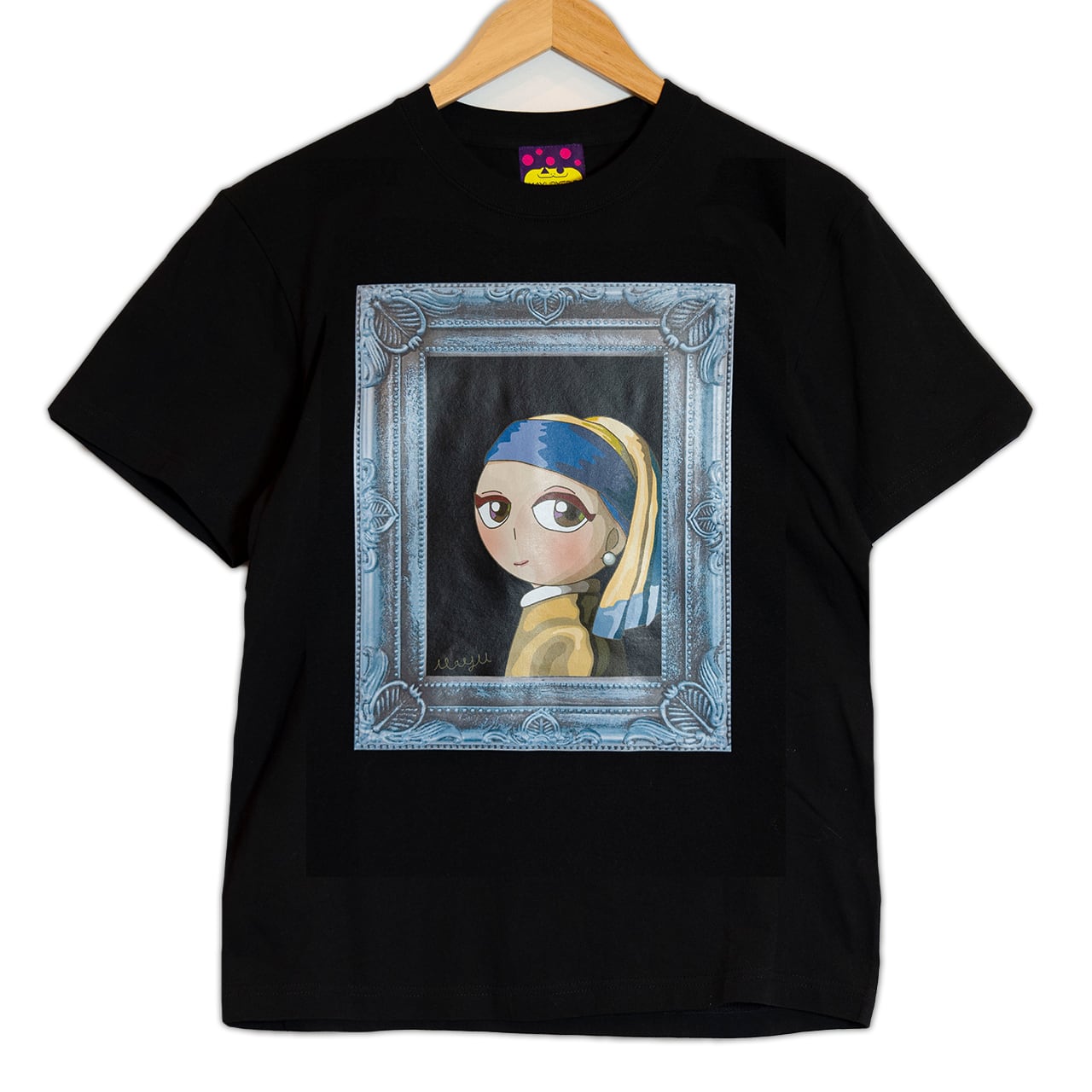 Tシャツ-真珠の耳飾りの少女【青額】-（BLACK） | MAYUPYEPIC