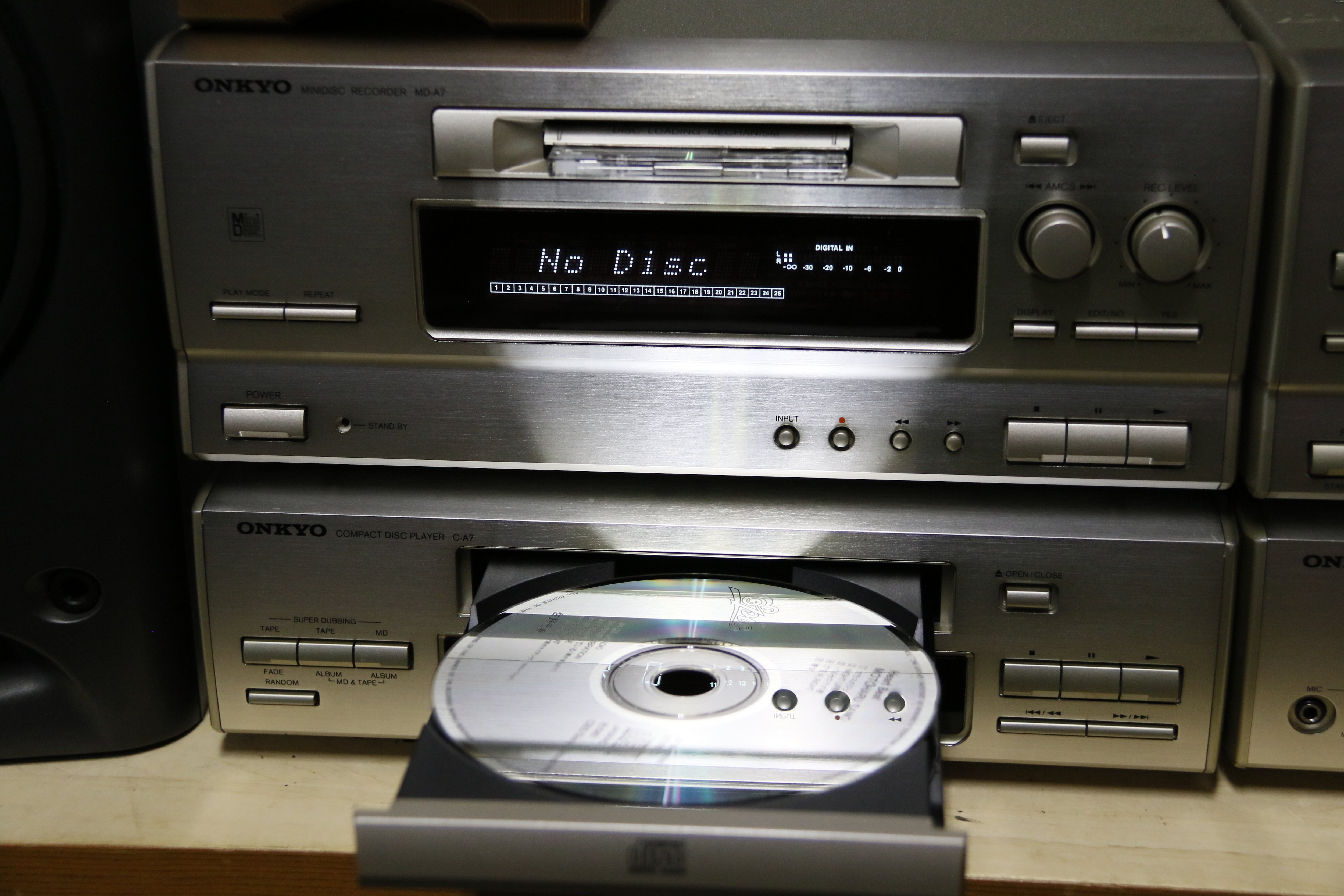 フルセット！システムコンポ】 ONKYO ESSAY E-A7MD＋ ｶｾｯﾄ/MD/CD/ｱﾝﾌﾟ