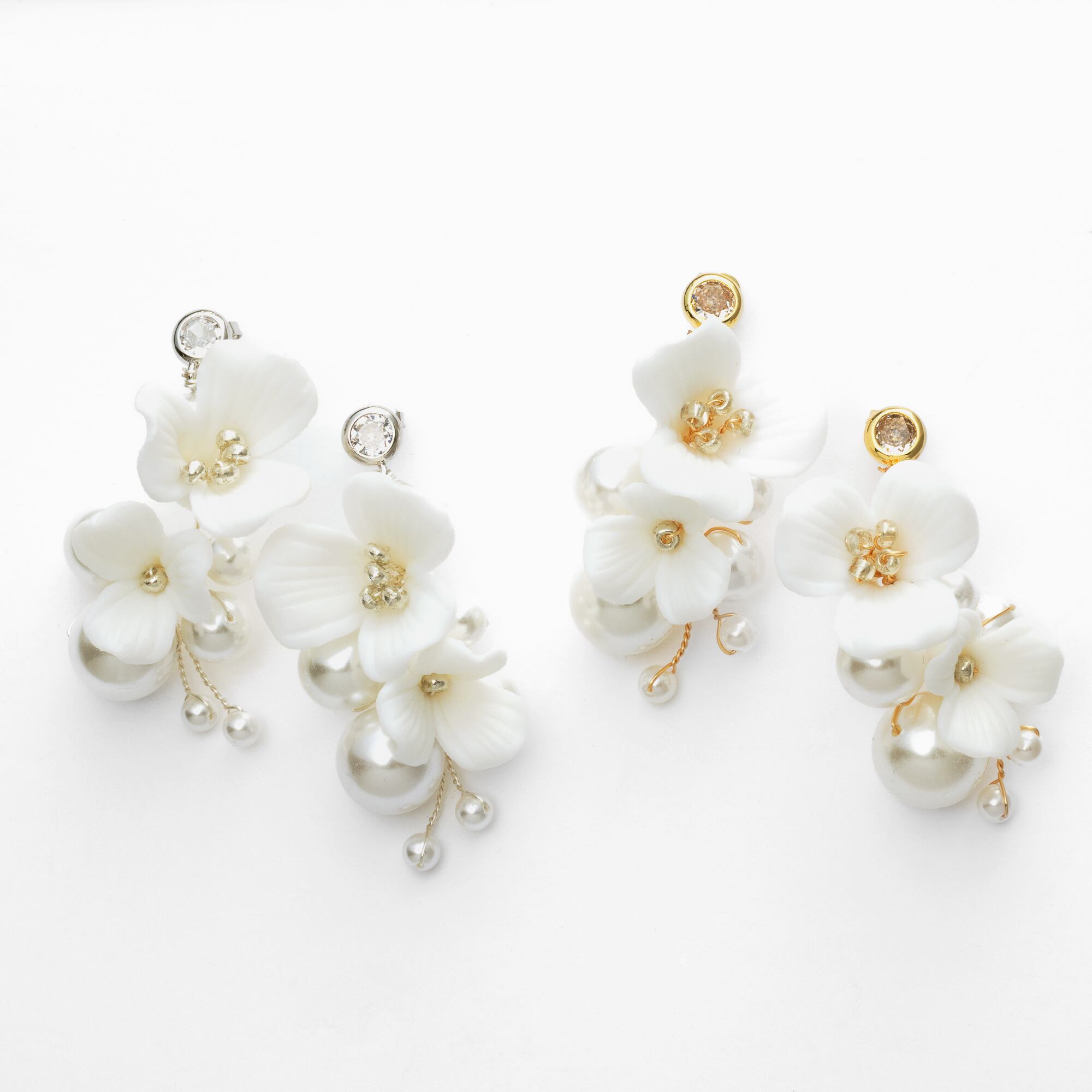 E-125 White Flower パールピアス Silver/Gold