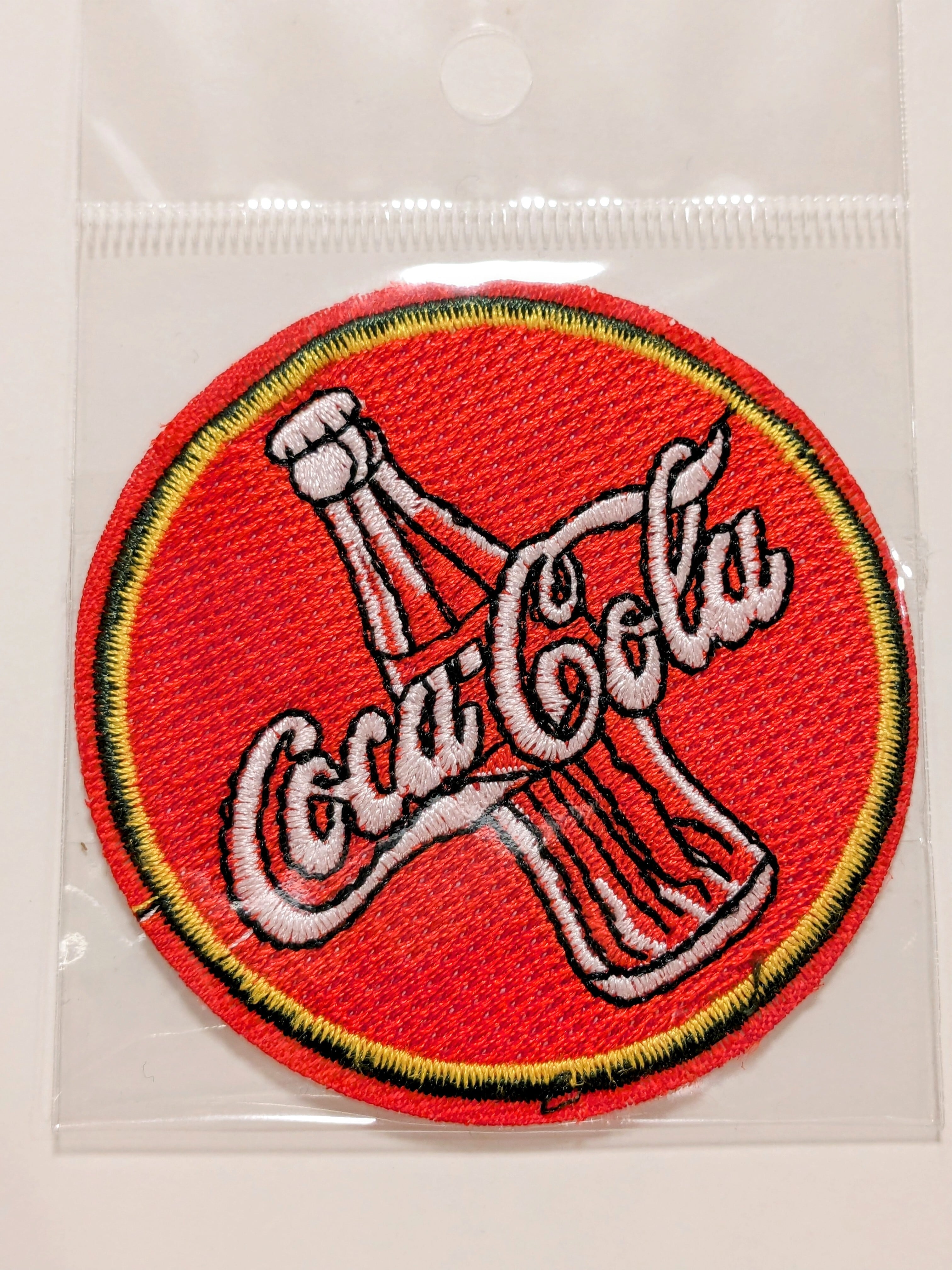 送料無料！ ★刺繍アイロンワッペン★ 【コカコーラ (Coca-Cola)】 〚アメリカン雑貨 アメトイ〛