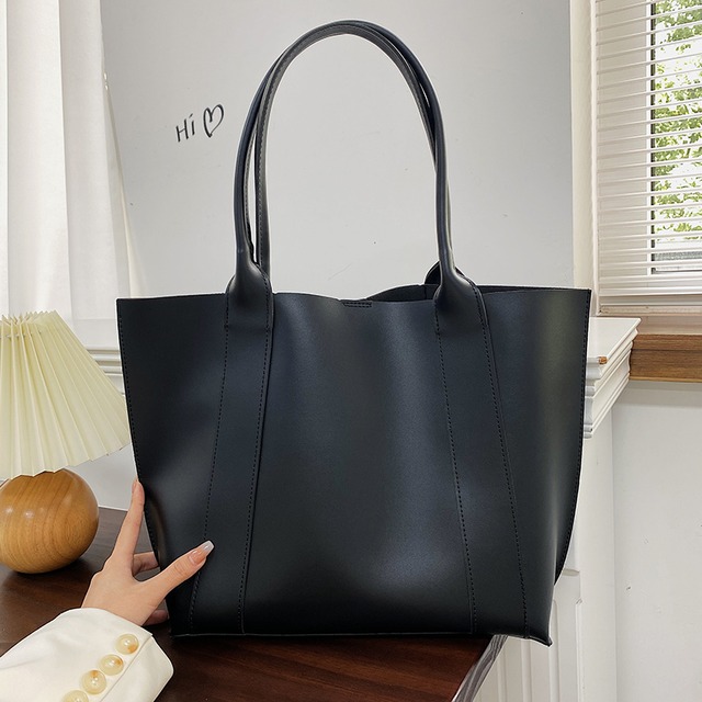 カジュアルショルダーバッグオータムウィンタースタンダード レトロ 秋物 冬物 トートバッグ Tiancai_Wing_Bag13796945087