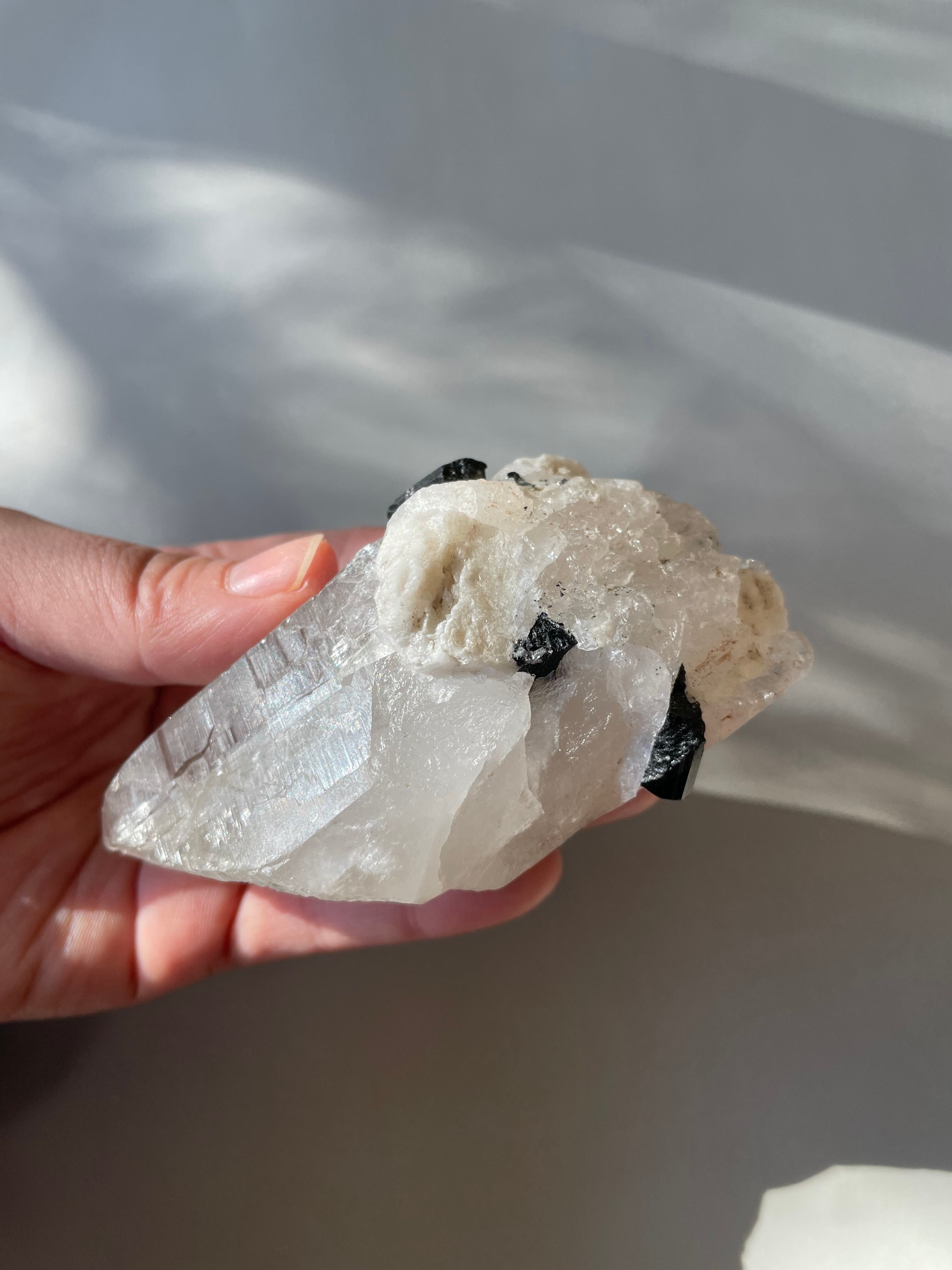 パキスタン　ギルギット　スカルドゥ産　ブラックトルマリンインクォーツ　DT　セルフフィード