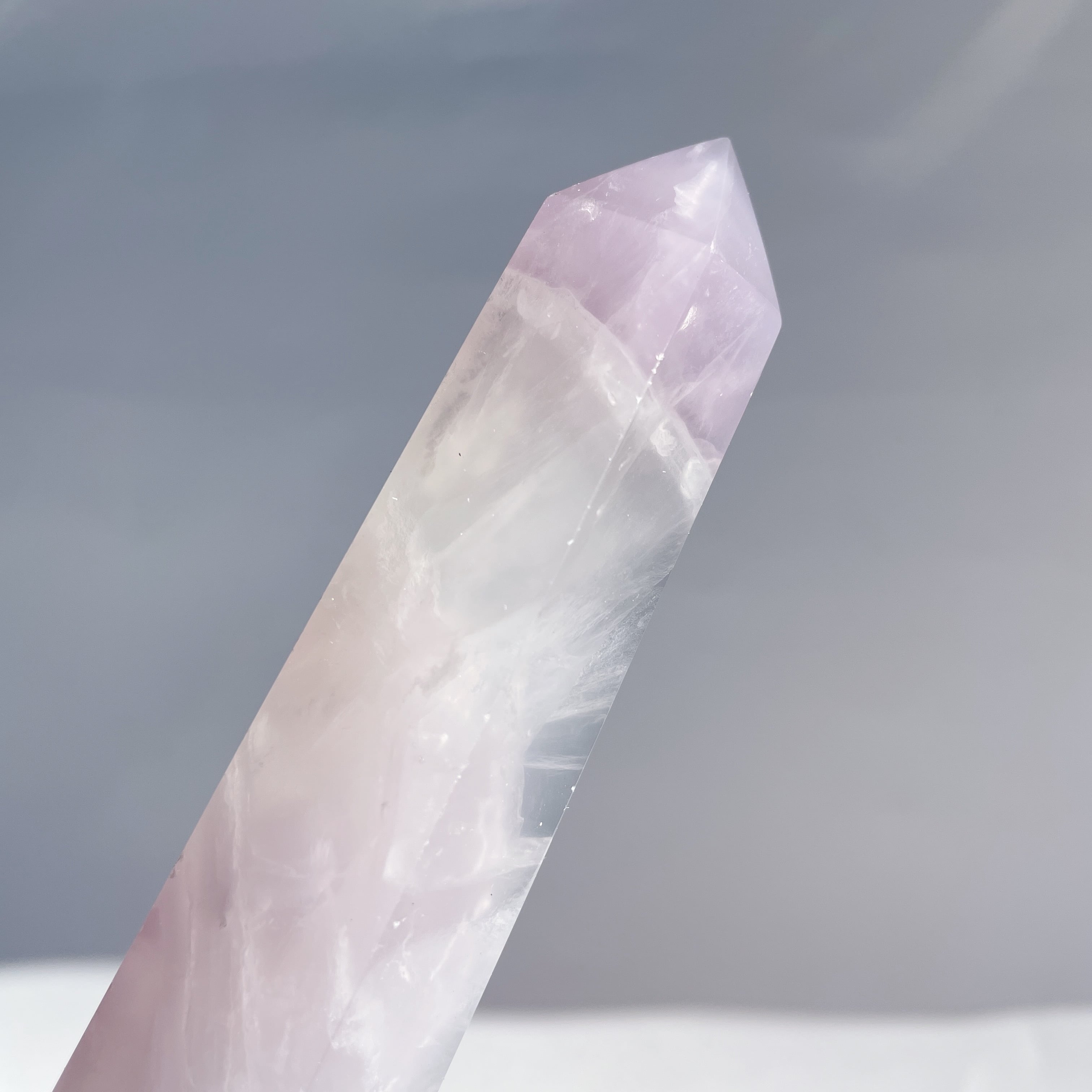 ラベンダーフローライト タワー25◇Lavender Fluorite◇ 天然石