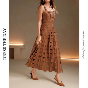 アイレットレザーAラインワンピース W0013