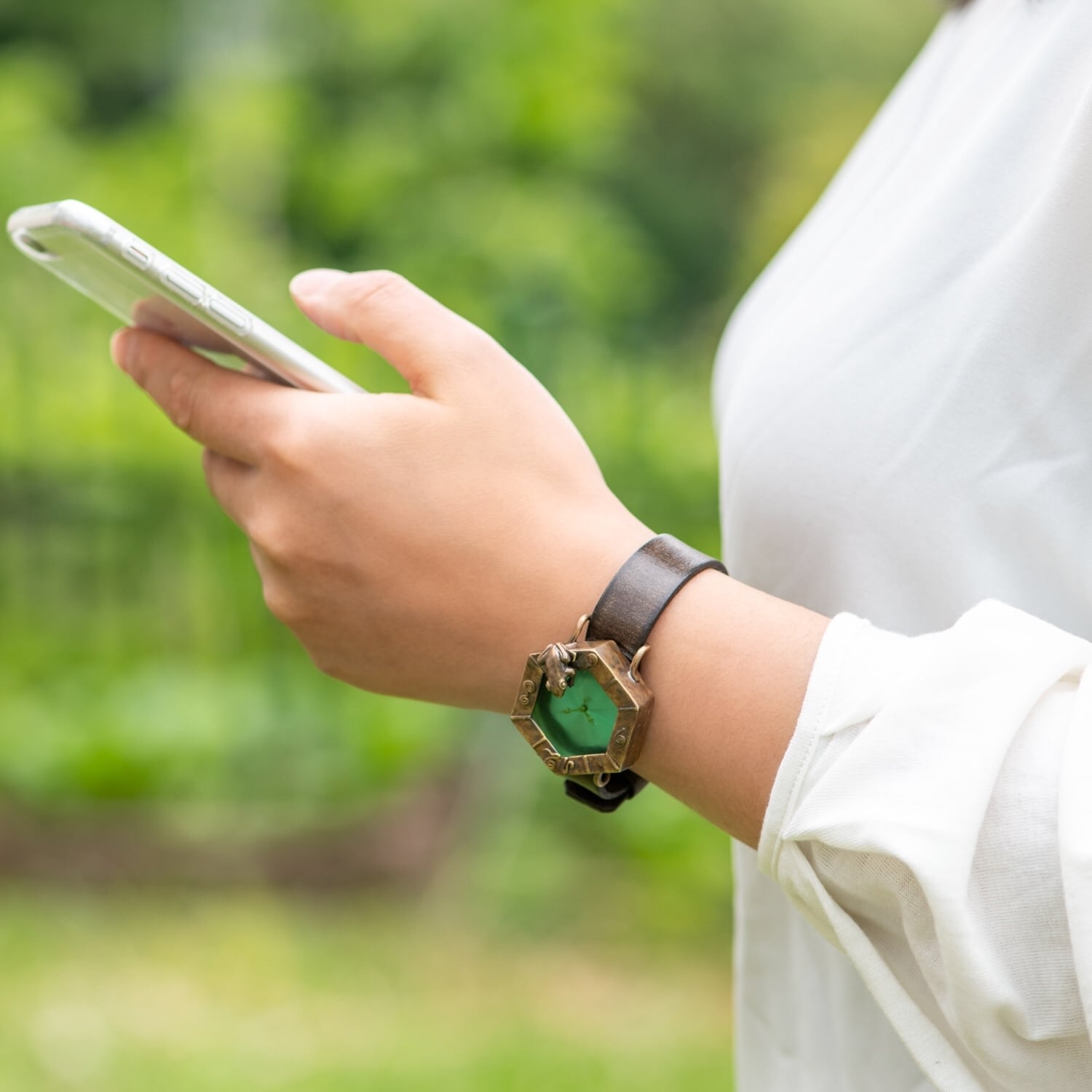 調和を願う蛙六角形腕時計M若草 | カエルの時計屋さん