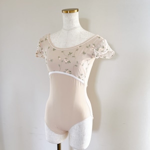 チューリップスリーブ 刺繍 バレエレオタード (クリームアイボリー)