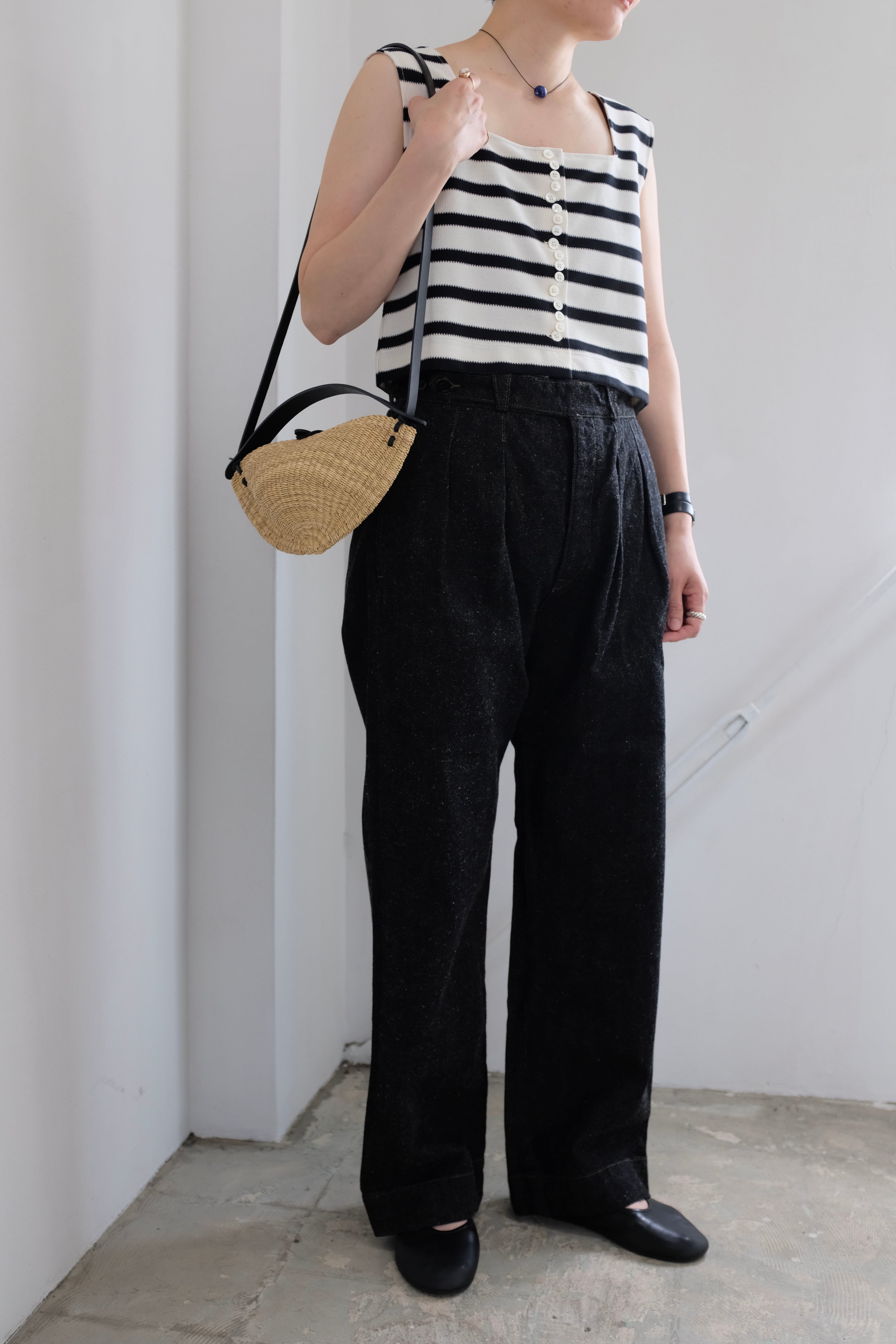 Ines Bressand]N.33S SMALL WALNUT SHOULDER BAG | YES-姫路の美容院と