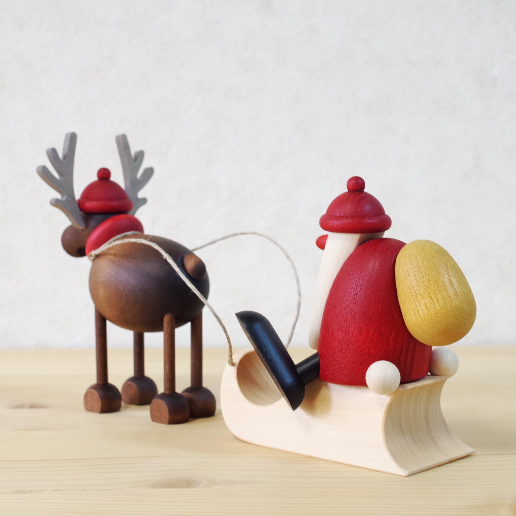 ケーラー サンタとトナカイ | 木のおもちゃ専門店 おもちゃ箱 イカロス