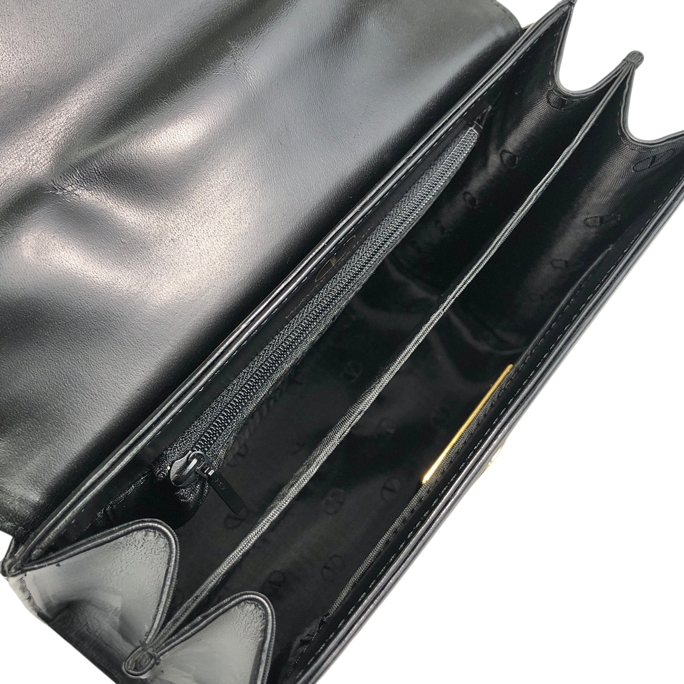 VALENTINO GARAVANI ヴァレンティノガラヴァーニ ショルダーバッグ