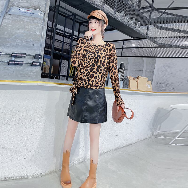 レオパードプリント柄Tシャツ ロングレザースカート 大きめサイズ オータム 秋物 ミックスインファッション66431690283