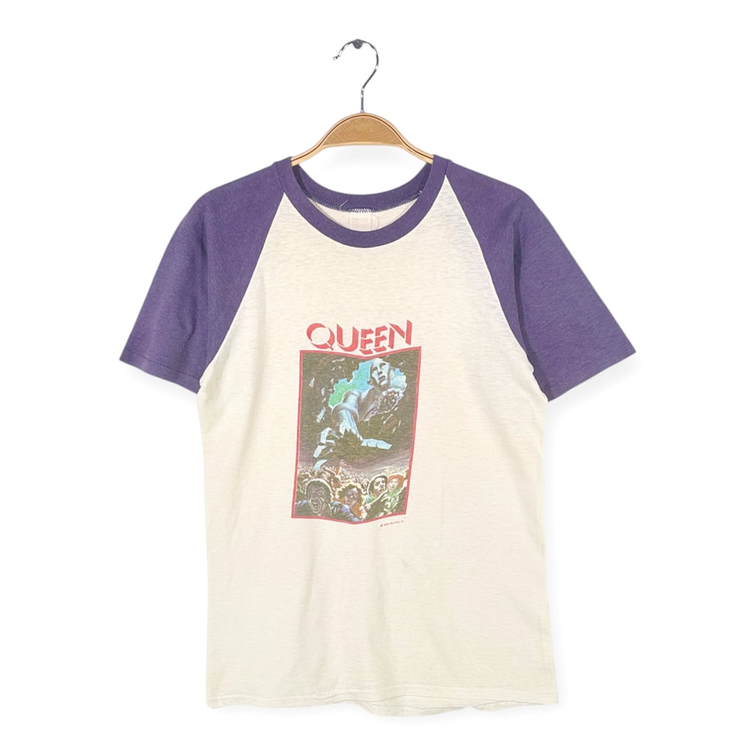 70s クィーン ヴィンテージTシャツ ロックTシャツ 世界に捧ぐ NEWS OF THE WORLD バンドT QUEEN メンズS相当 古着 @AAA1501